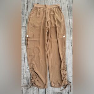 VENUS Women's Tan Cargo Pants